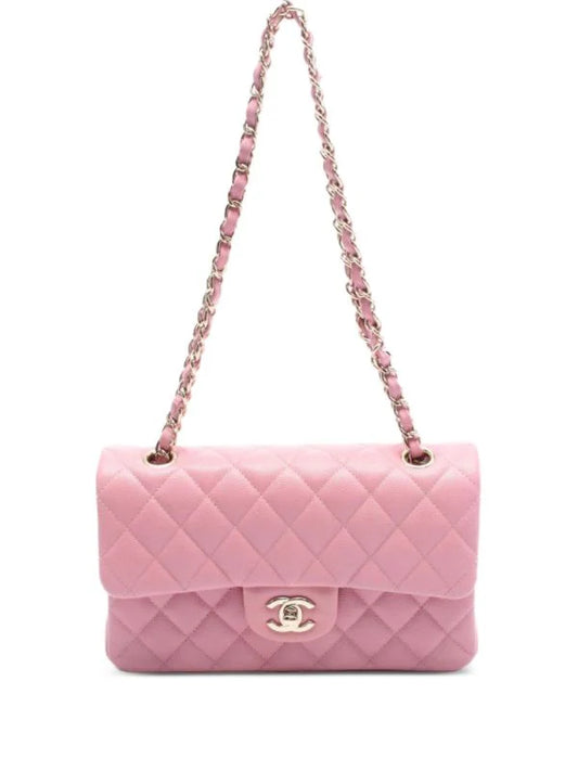CHANEL leather shoulder bag